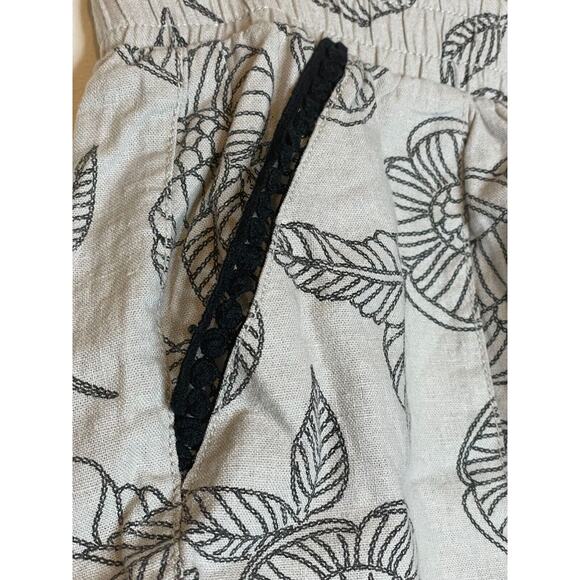 Wallflower Womens Floral Print Shorts Slash Pockets Drawstring Size XL Gray NWT - Picture 4 of 8